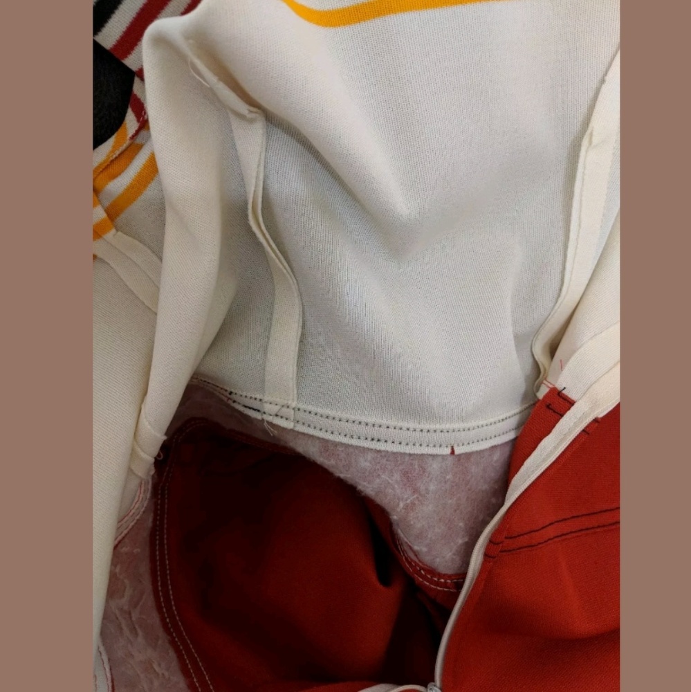 Sold - Picture 3 of 5